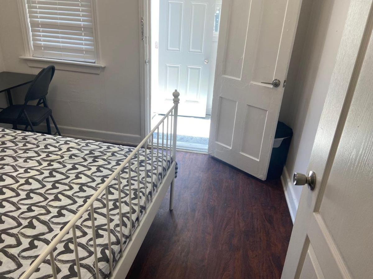 Budget Quad Room With En Suite Bathroom 36B Toronto Exterior foto
